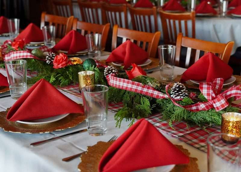 Holiday Table Decor